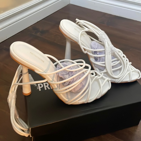 White size 6 PU Cage high heeled sandalsPretty Little Things - Picture 1 of 4
